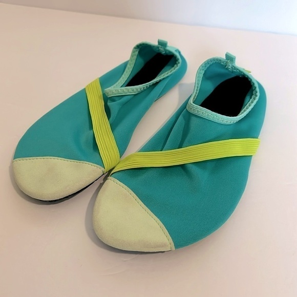 FitKicks Foldable Active Footwear Barefoot Yoga Shoes Womans Large 8.5-9.5 - Picture 3 of 8